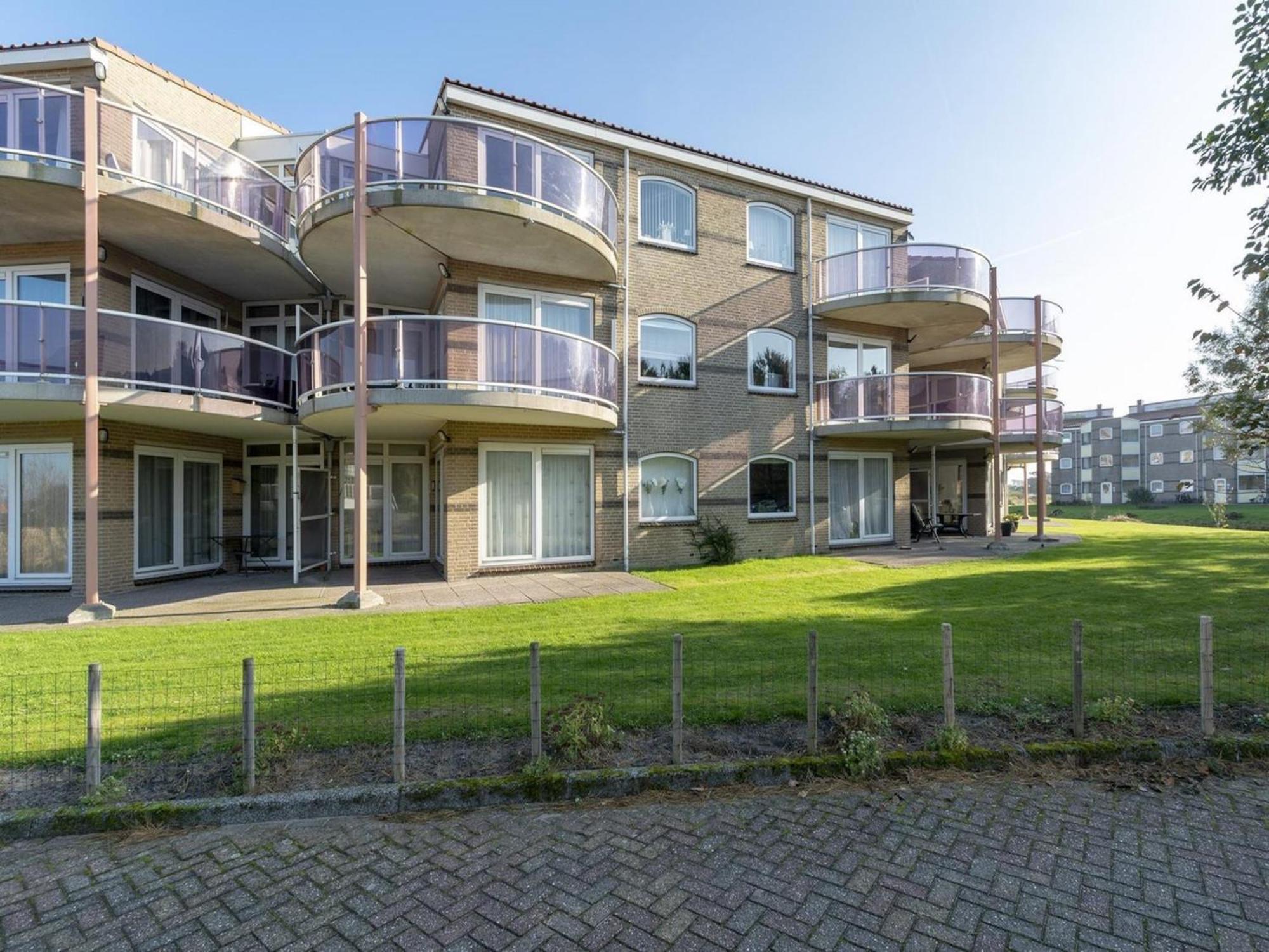 Stunning Apartment Near Sea By Belvilla Julianadorp Esterno foto